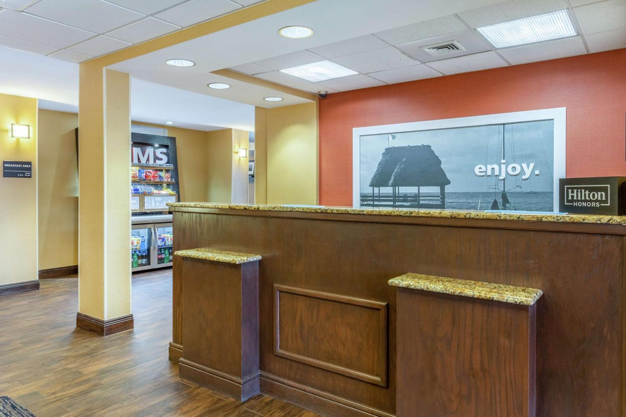 Hampton Inn Biloxi-Ocean Springs Экстерьер фото