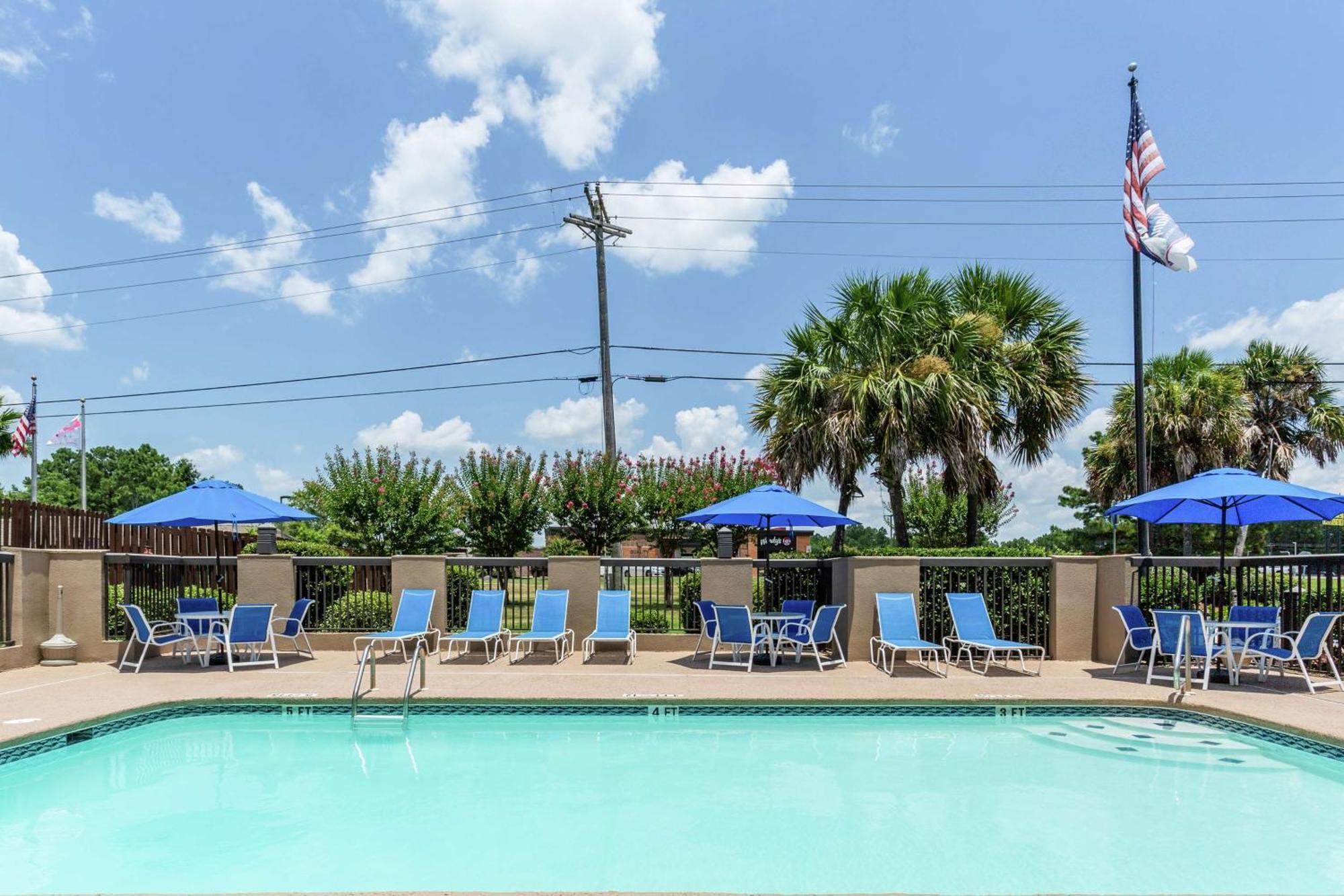 Hampton Inn Biloxi-Ocean Springs Экстерьер фото